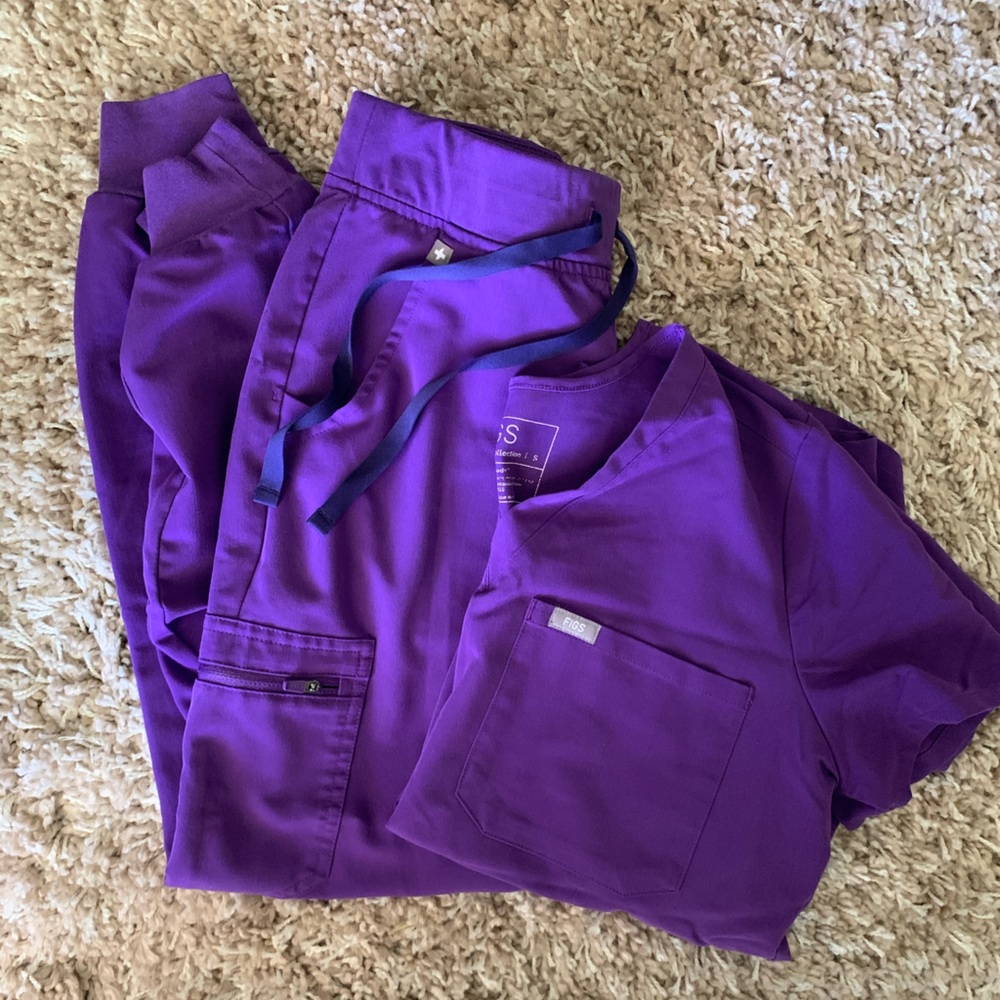 Figs; Grape/purple; small bottoms and top